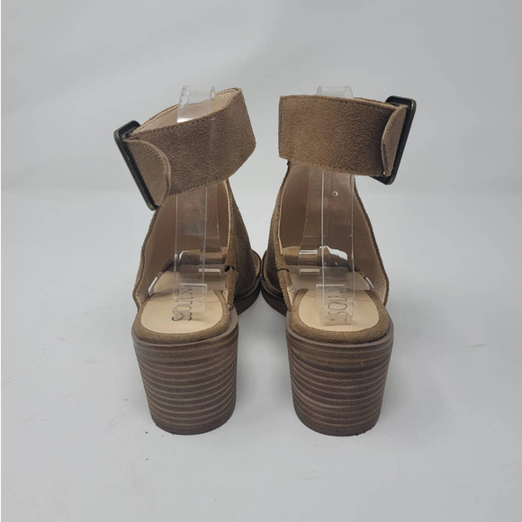 Sole Society Tally Sandal Size 6.5M Round Open Toe Block Heel Honey Suede Upper - Picture 5 of 8